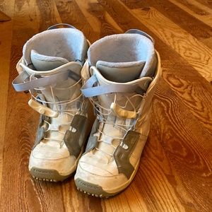 Salomon snowboarding boots